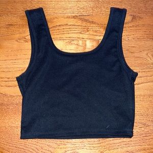 Black cropped tank top